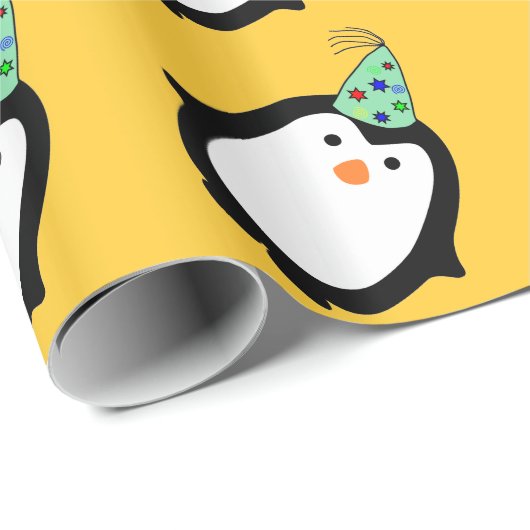 PenguinsWith orange Hintergrund-Geburtstag Geschenkpapier (Rolleneckpunkt)