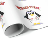 Pensionierte Krankenschwester-Pinguinfrau Geschenkpapier (Rolleneckpunkt)