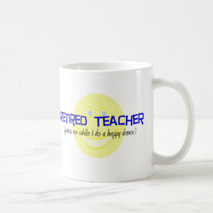Pensionierter Lehrer ", der tut den glücklichen Kaffeetasse