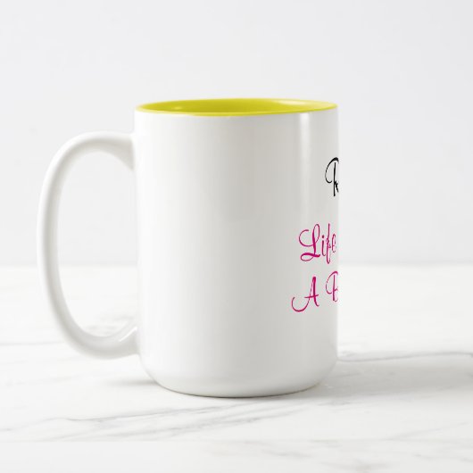 Pensioniertes Leben ist wirklich ein Strand jetzt Zweifarbige Tasse (Links)