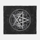 Pentagramm-Ornament - Silber und Schwarz Fleecedecke (Vorderseite (Horizontal))