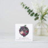 Pentagramm und Rose Square Business Card Quadratische Visitenkarte (Stehend Vorderseite)