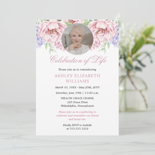 Peonies | Hydrangeas Floral Celebration of Life Einladung (Stehend Vorderseite)