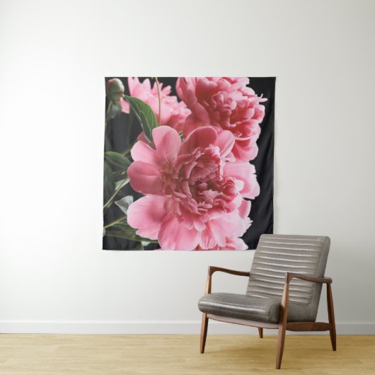 Peony Bouquet Closeup: Rosa Rot Wandteppich (Beispiel (Horizontal))