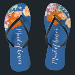 Peony Floral Something Blue Wedding Trauzeugin Badesandalen<br><div class="desc">Dieses wünschenswerte Flip-Flops-Paar zeichnet sich durch das Aquarellmuster von wunderschönen Blume aus der Pony auf dem blauen Hintergrund und durch die veränderbare Typografie "Trauzeugin" aus. Diese personalisierten und eleganten Flip Flops sind ein unvergessliches Geschenk für Hochzeitsfeier: Braut, Brautjungfrauen, Brautmutter, Trauzeugin... Sie fügen Ihrem Hochzeitstag, Junggeselinnen-Abschied oder anderen Feierlichkeiten eine stilvolle...</div>