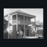 Pepe's Cafe, 1938 Postkarte<br><div class="desc">Pepe's Cafe - ein Café,  in dem die Geschäfte der Stadt abgewickelt werden. Key West,  Florida. Altes Keys Foto aus den 1930er Jahren,  aufgenommen im Januar 1938 vom FSA-Fotografen Arthur Rothstein.</div>