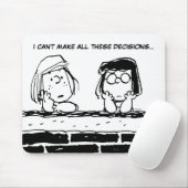 Peppermint Patty & Marcie an der Mauer Mousepad (Mit Mouse)