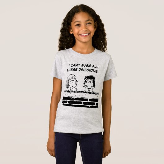 Peppermint Patty & Marcie an der Mauer T-Shirt