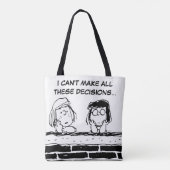 Peppermint Patty & Marcie an der Mauer Tasche (Rückseite)