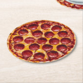 Pepperoni-Pizza Runder Pappuntersetzer (Angewinkelt)