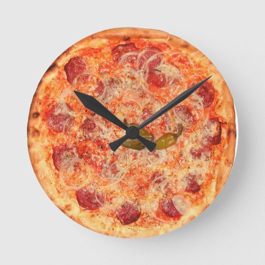 Pepperoni Pizza Time Runde Wanduhr (Vorderseite)