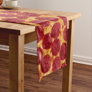 Pepperonis Kurzer Tischläufer