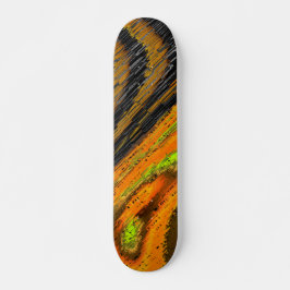Pequeno mosaico amarelado transversal e verformado skateboard