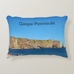Percé Rock im Golf von St. Laurent Dekokissen