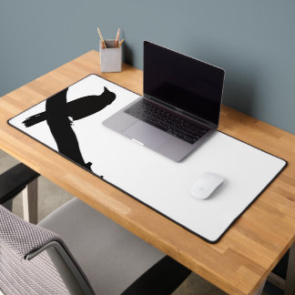 Perching Crow Schreibtischunterlage