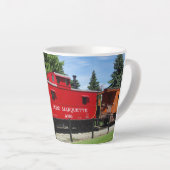 Pere Marquette Caboose Latte Tasse (Rechte Ecke)