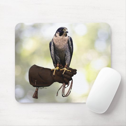 Peregrine Falcon on Glove Mousepad (Mit Mouse)