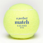Perfect Match Blue Brautparty Wedding Tennisbälle<br><div class="desc">Der Personalisierte, maßgeschneiderte Tennisball-Liebhaber für Hochzeiten oder Brautpartys mit fett angesagten Schriftart hat ein Herz auf der Rückseite in jeder gewünschten Farbe und Platz für die Initialen und das Hochzeitstag des Paares. Die Farben sind in dunkelblau dargestellt, können aber mit dem Template Editor von Zazzle verändert werden. Kontaktieren Sie den...</div>