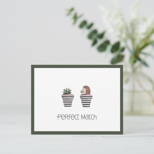 Perfect Match | Niedliche Igel- und Kaktus-Liebe Postkarte (Stehend Vorderseite)