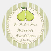 Perfect pair sage green pear bridal shower favor runder aufkleber (Vorderseite)