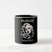 Perfectly Imperfect – Marilyn Noir Zweifarbige Tasse (Mittel)