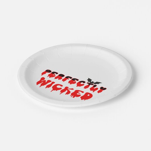 Perfekt geficktes Halloween Pappteller (Schrägansicht)