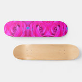 Perfekte Crimson Red und Light Blue Rose Detail Skateboard (Horizontal)