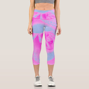 Perfekte heißrosa und hellblaue Rosendetails Capri Leggings