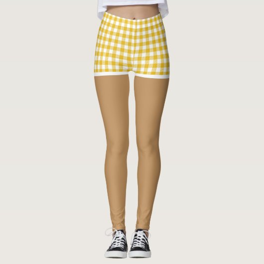 Perfekte Legen in modernen Gelben Gingham Shorts Leggings (Vorderseite)