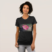 Perfekte rosa Blütenruhe T-Shirt (Vorne ganz)