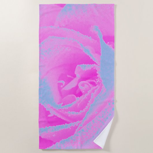 Perfekte Rose für Hot Pink und Light Blue Strandtuch (Vorderseite)