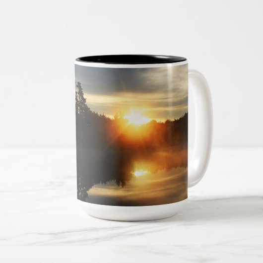 perfekter Sonnenaufgang Zweifarbige Tasse (VorderseiteRechts)