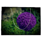 Perfektes Lila Angebot der Allium Blume Motivieren Große Geschenktüte (Rückseite)