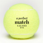 Perfektes Match Personalisierte Wedding Tennis Bal Tennisbälle<br><div class="desc">Die Perfect Match Personalisierte Custom Tennis Ball Gastgeschenke Hochzeiten mit fett-trendigen Schriftart hat ein Herz auf der Rückseite in jeder Farbe, die Sie wählen, und Platz für die Initialen des Paares und Hochzeitstag. Schwarz, aber alle Farben können mit dem Vorlageneditor von Zazzle geändert werden. Kontaktieren Sie den Zazzle Store von...</div>