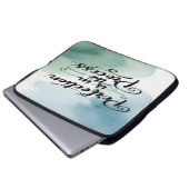 Perfektion ist im Prozess Option 2 Laptopschutzhülle (Vorne Knopf)