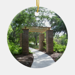 Pergola auf einem Weg Keramik Ornament