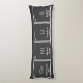 Periodic Table GeNiUS Körperkissen (Rückseite (Vertikal))