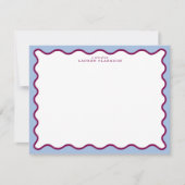Periwinkle Blue & Berry Plum Wavy Note Card Einladung (Vorderseite)