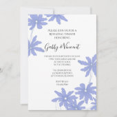 Periwinkle Blue Daisies Hochzeitessen Probe Dinner Einladung (Vorderseite)