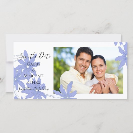 Periwinkle Blue Daisies Wedding Save the Date (Vorderseite)