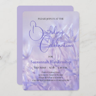 Periwinkle Blue Floral Hintergrund Geburtstagspart Einladung