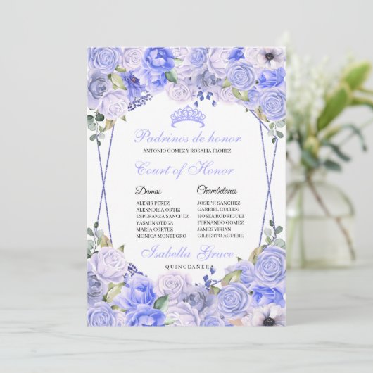 Periwinkle Blue Floral Quinceanera Court of Honor Einladung (Stehend Vorderseite)