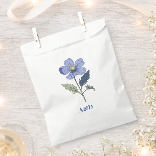 Periwinkle Blue Modern Floral Wedding Geschenktütchen (Ausgeschnitten)