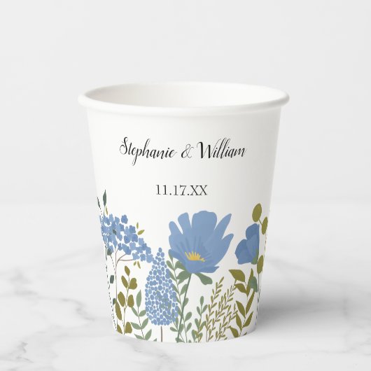 Periwinkle Blue Spring Floral Wedding Personalisie Pappbecher (Vorderseite)