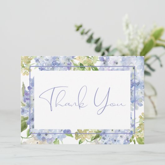 Periwinkle Blue White Hydrangeas Wedding Dankeskarte (Stehend Vorderseite)