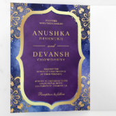 Periwinkle Galaxy Mandala QR Code Indian Wedding Dreifach Gefaltete Einladung (Innen Erste Seite)