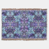 Periwinkle Garden Throw Blanket Decke (Vorderseite)