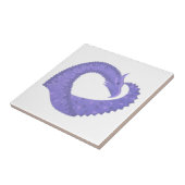 Periwinkle Herzdrache auf Weiß Fliese (Seite)
