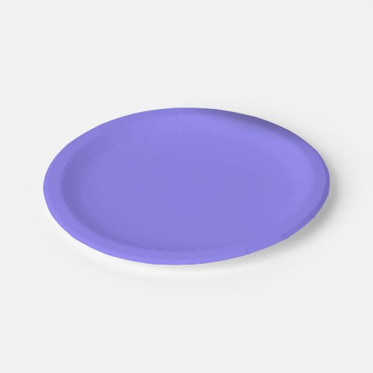 Periwinkle, kräftige Farbe, Pappteller (Schrägansicht)