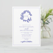 Periwinkle Leafy Wappen Monogram Foto Wedding Einladung (Stehend Vorderseite)